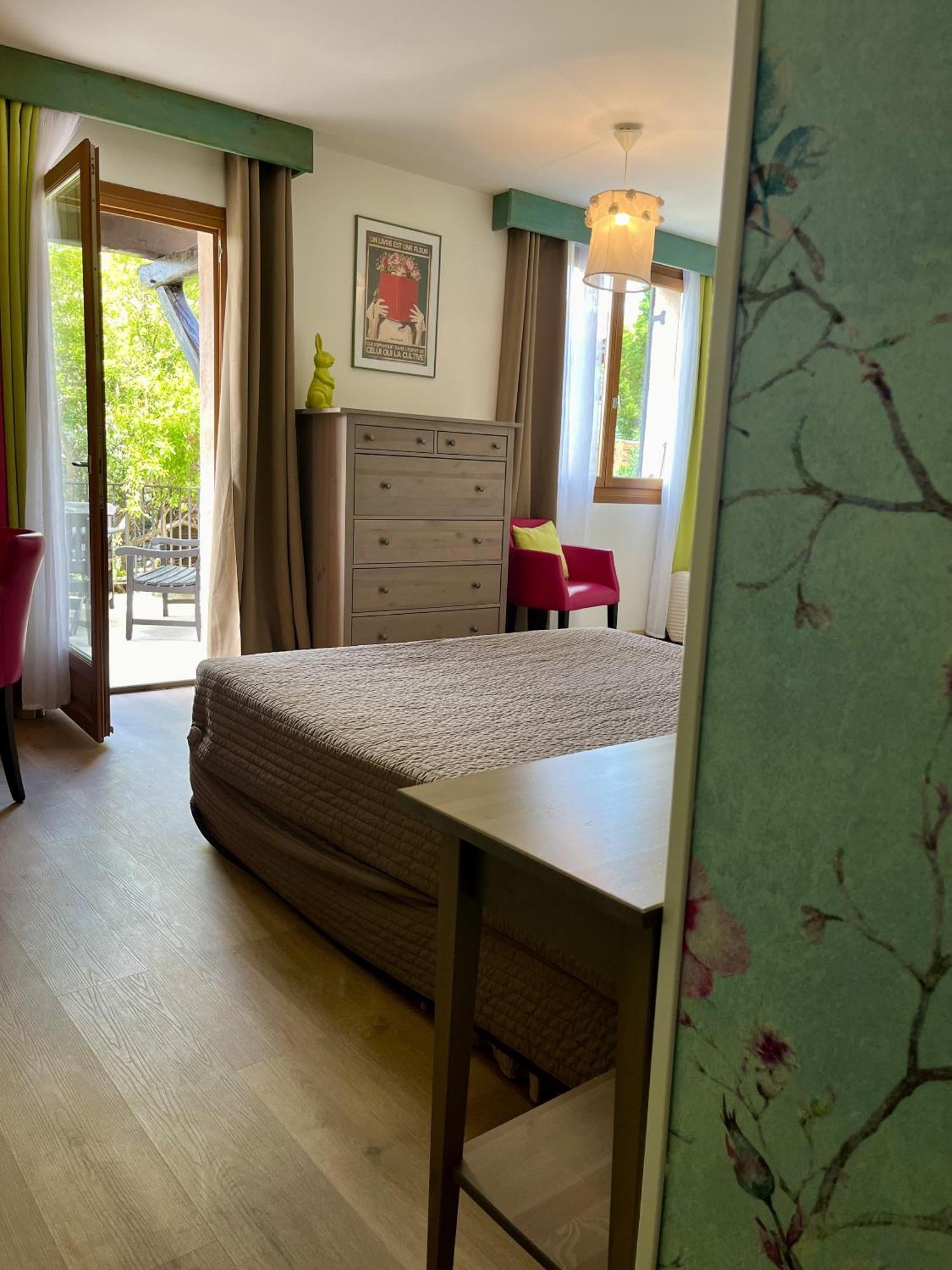 Hotel Le Patio Theoule-sur-Mer Ngoại thất bức ảnh